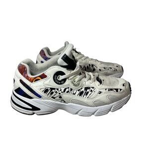 Adidas Astir Women's Butterfly Print White Black Shoes Size 8